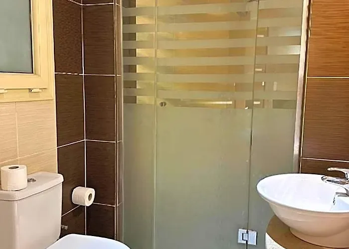 Royal Serviced Hotel 4*