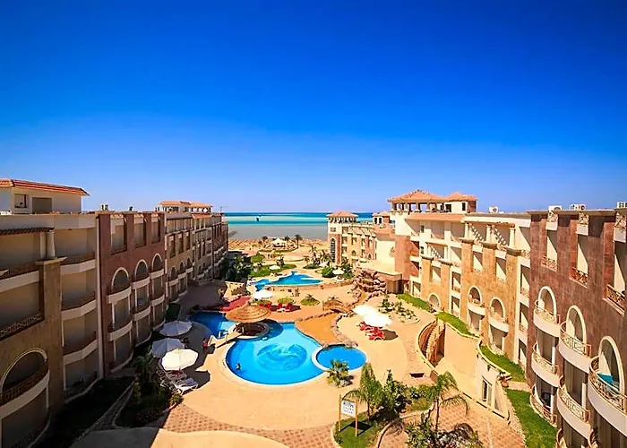 Royal Serviced Hotel 4*