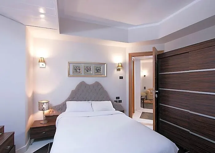 Royal Serviced Hotel